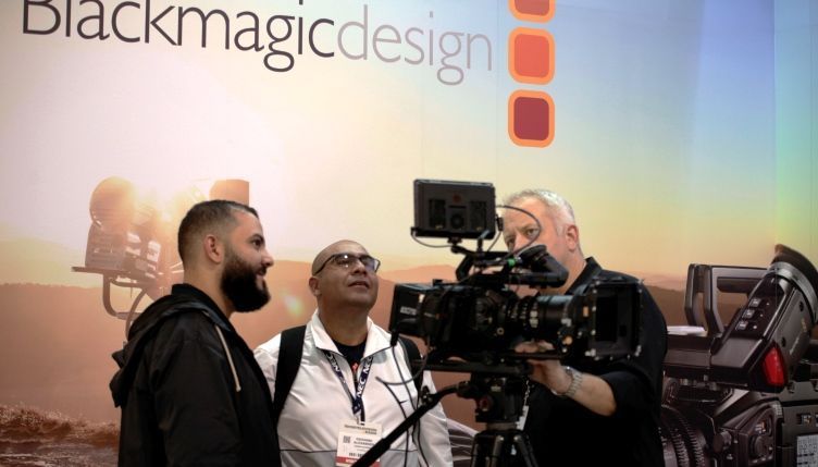 Colombia se est&aacute; dinamizando frente a la creaci&oacute;n, consumo y exportaci&oacute;n de este tipo de contenidos audiovisuales, incluso en Bogot&aacute; existen 8.900 empresas de este tipo y generan 57.000 empleos.