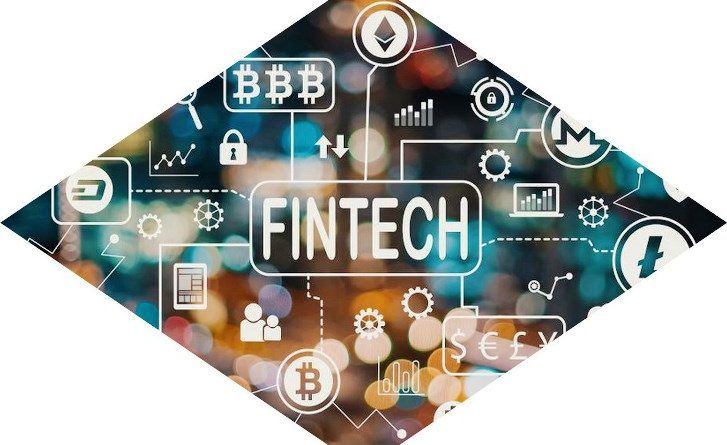 El término Fintech, nace de la mezcla de palabras finanzas y tecnología. Surgió gracias al desarrollo acelerado del sector tecnológico, que progresivamente hizo que a nivel mundial fueran apareciendo startups dedicadas a la oferta de créditos en línea, billeteras virtuales, pasarelas de pago, etc.