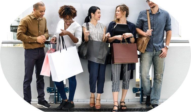 Omnicommerce, consiste en ofrecer una experiencia de compra de calidad, independientemente del canal de contacto elegida por el consumidor, brindándole la posibilidad de comprar por diferentes medios