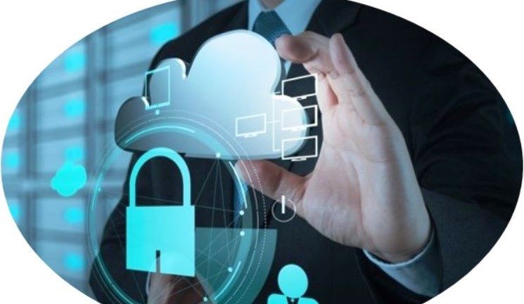 para reducir la vulnerabilidad hay que construir competencia de seguridad en los desarrolladores, hacerlos partícipes en el valor de la seguridad y entender que este es un compromiso de todos