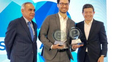 Orlando Rojas, director de Evaluamos (iz); Andrés Jiménez, Director de Mercadeo y Operaciones de Microsoft Colombia; Germán Centeno, Director de Comunicaciones Corporativas de Telefónica Colombia.