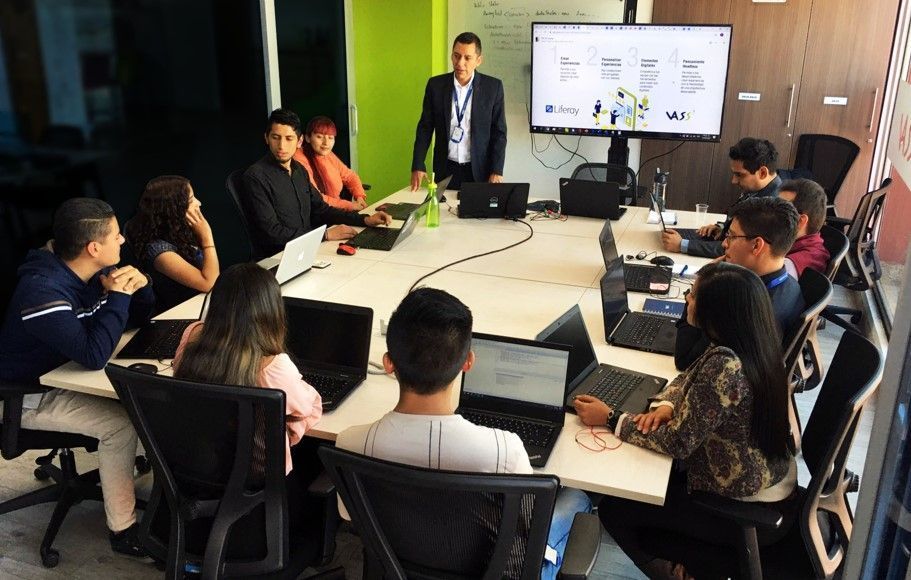 Una experiencia digital adecuada, representa la esencia de una organizaci&oacute;n al momento de interactuar con su entorno, a trav&eacute;s de un medio tecnol&oacute;gico.