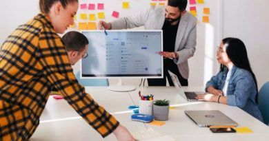 Una solución completa de Ventas, Marketing y Servicios que permite obtener el conocimiento de los clientes y prospectos e incrementa los niveles de satisfacción y fidelización.