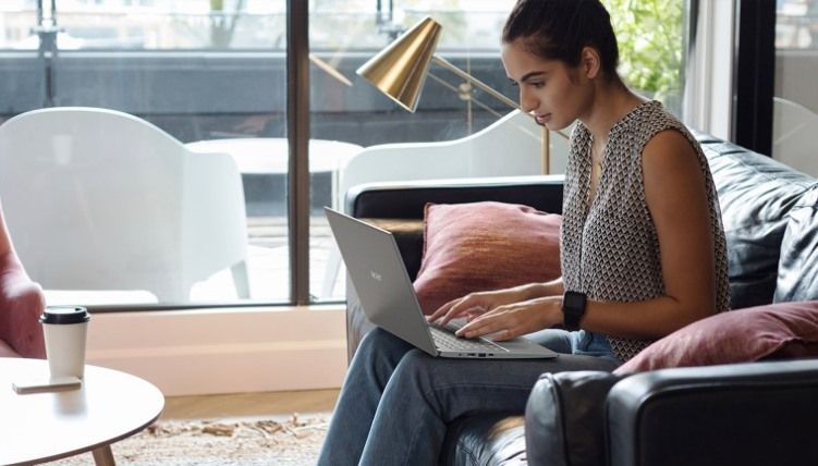 Es un hecho: los grupos Millenial y GenZ necesitan adaptaciones laborales flexibles, sin renunciar a un entorno de oficina para conectarse a la confianza profesional a largo plazo.