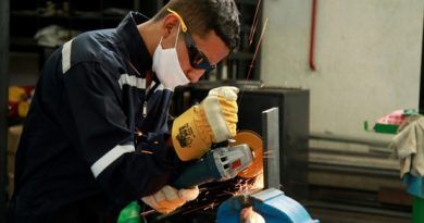 Por medio de esta alianza se espera beneficiar hasta 1.200 aprendices para que realicen prácticas con empresas en habilidades tecnológicas del Siglo XXI, generando oportunidades de convertirse en un empleo permanente.