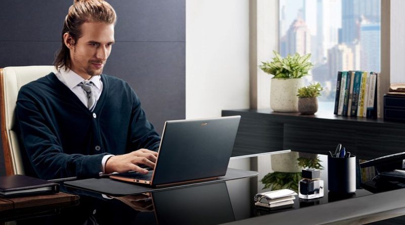 Esta laptop Premium de 14 pulgadas, diseñada para ejecutivos y profesionales móviles, reúne potentes componentes internos y una pantalla WQXGA en un chasis delgado y liviano.