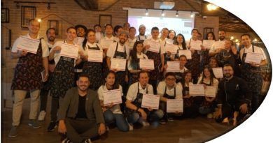 Las certificaciones se han otorgado en el marco del programa Learning for Life (L4L), que ha beneficiado a más de 100.000 estudiantes en 35 países y 8.000 en Colombia.