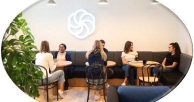 Muchas son las empresas que invierten en campañas de mercadeo excesivamente caras y las startups y pequeñas empresas, por su volumen de negocio, no pueden permitirse costes tan elevados.