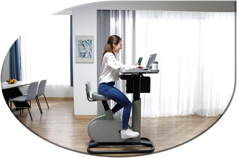 El eKinekt BD 3 permite a los usuarios hacer ejercicio mientras trabajan usando la energ&iacute;a cin&eacute;tica del pedaleo del ciclista para alimentar la m&aacute;quina y cargar los dispositivos.