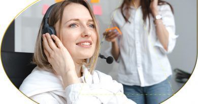 Hoy en día los consumidores buscan respuestas rápidas y claras frente a las inquietudes que pueden tener en su experiencia con una marca. Sin embargo, no conformes con réplicas predeterminadas que no satisfacen a cabalidad sus preguntas, han empezado a mostrar interés en una atención al cliente marcada por el trato humano y empático que demuestre una preocupación genuina por escucharlos.