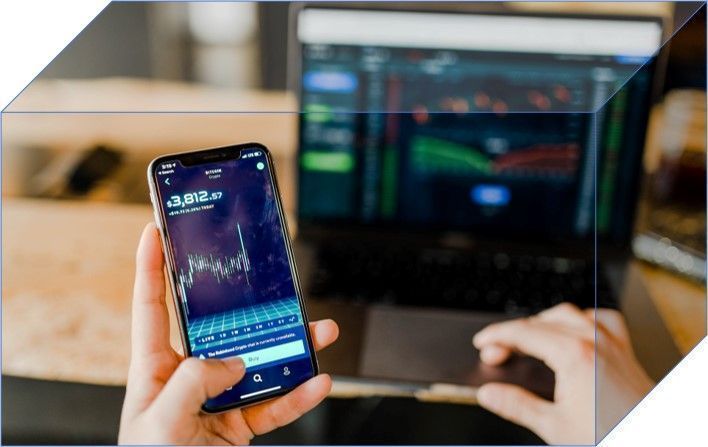 Recientemente, varias herramientas potentes de IA, como ChatGPT y DALL&middot;E 2, se ha utilizado como IA generativa, lo que permite a las personas crear aplicaciones a partir de ellos y experimentar y publicar los resultados en l&iacute;nea.