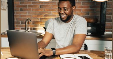 Crear centros de trabajo en la nube, modelos por suscripción y empoderarse de la adaptación de sus propias necesidades tecnológicas, son algunas de las claves para consolidar organizaciones y equipos de trabajo efectivos y sin localización fija.