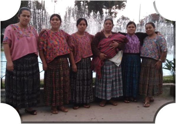 Los ecosistemas integrados en el piloto incluyen casos como las mujeres tejedoras de la zona de Cob&aacute;n, famosas por sus obras artesanales, con vendedores de hilos, al igual que agricultores de la zona de Chiquimula, con sus proveedores de agro insumos.