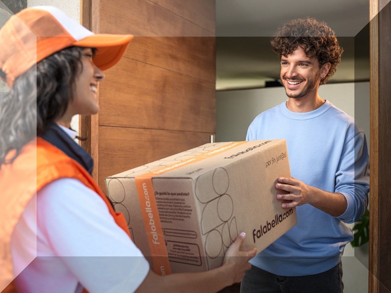 La llegada de falabella.com, le abrirá las puertas a miles de pymes y emprendimientos colombianos, que podrán comercializar sus productos, a través de una serie de beneficios como mayor visibilidad, financiamiento y servicios logísticos, entre otros.