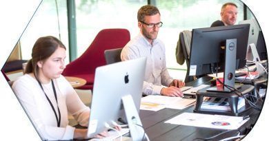 Un ERP es un software donde se reúne toda la información de la empresa de manera unificada y que es accesible para los diversos miembros de esta.