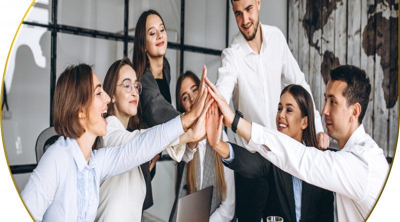 Esta plataforma de experiencia del empleado, hace que se sientan conectados y valorados, y puedan seguir aprendiendo, creciendo y siendo productivos independientemente de dónde trabajen.