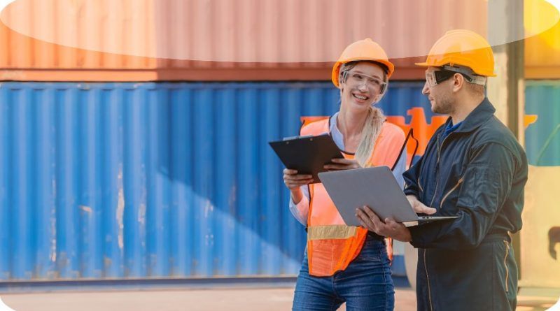 Según el más reciente informe de We Are Social en Colombia hay 39.3 millones de internautas. La Cámara Colombiana de Comercio electrónico indica que 3 de cada 10 empresas en Colombia usan Internet para mejorar sus ventas.