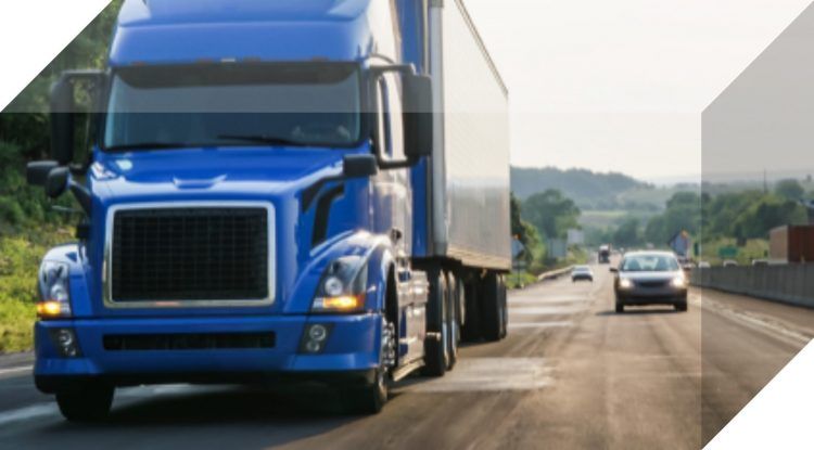Con m&aacute;s de 36,000 entregas diarias, TCC necesitaba optimizar sus procesos y evitar tiempos muertos que pudiesen afectar la experiencia de sus clientes y generar retrasos en los servicios de paqueter&iacute;a express que brindan, tanto en carga internacional, como nacional, terrestre y a&eacute;rea.