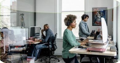 Según Red Ilumno, antes de la pandemia tan solo 10% de los estudiantes en Colombia se encontraban estudiando con la modalidad virtual. Actualmente, esta cifra ha aumentado a un 70%, demostrando la preferencia de los colombianos por alternativas flexibles de educación y capacitación.