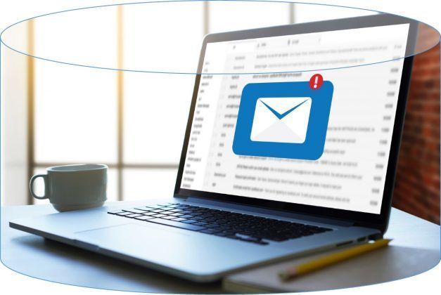 El correo electrónico es un canal de atención al cliente muy utilizado y puede ser el primer punto de contacto entre un cliente y una marca. Tener un correo electrónico profesional comunica características de marca que uno genérico no podría.