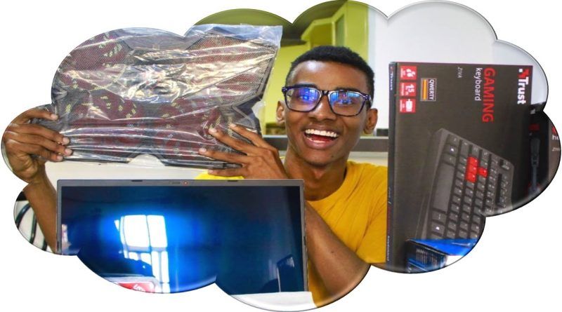 Abraham es un joven barranquillero de 21 años que ha encontrado en los videojuegos una manera de aportar a la memoria cultural de Colombia.