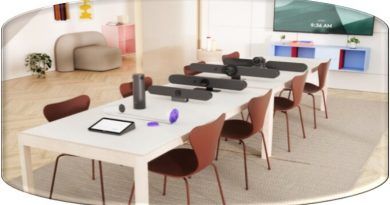 Logitech presentó Rally Bar Huddle, su propuesta de video para salas de reuniones pequeñas, con AI integrada. El dispositivo ofrece experiencia inmersiva en videoconferencias para ambientes híbridos y se integra con diversas plataformas.