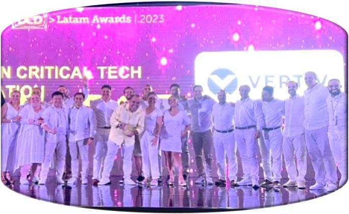 El equipo de Vertiv Latinoam&eacute;rica gan&oacute; en la categor&iacute;a de Mission Critical Tech Innovation por su proyecto de pared t&eacute;rmica, una soluci&oacute;n t&eacute;rmica modular para centros de datos de coubicaciones y en la nube.
