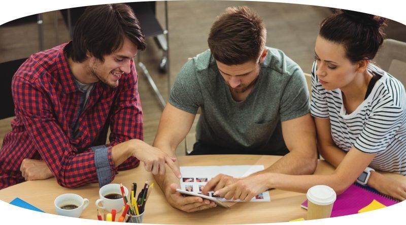 En Colombia el sector del diseño y la publicidad está ganando un gran protagonismo en las creaciones funcionales de los sectores que lo componen. Este sector ha ganado una gran participación entre el 2004 y el 2022 pasando del 23.4% al 27.4 % de aportes.