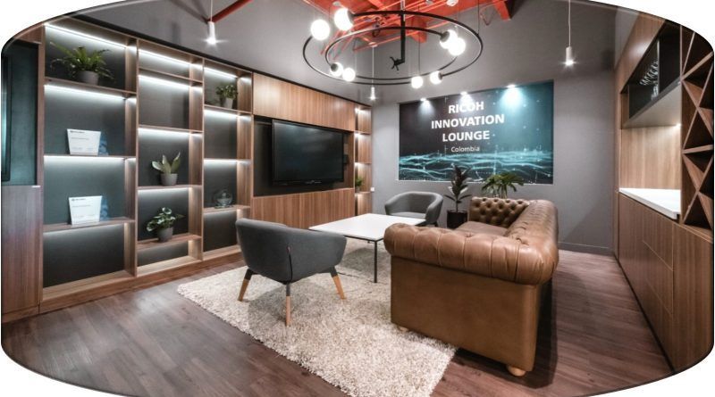 Con una inversión cercana al millón de dólares, el espacio se diseñó como un lugar de trabajo cómodo, inspirador y colaborativo, que permite a los más de 300 colaboradores del país maximizar los nuevos estilos de trabajo híbridos.