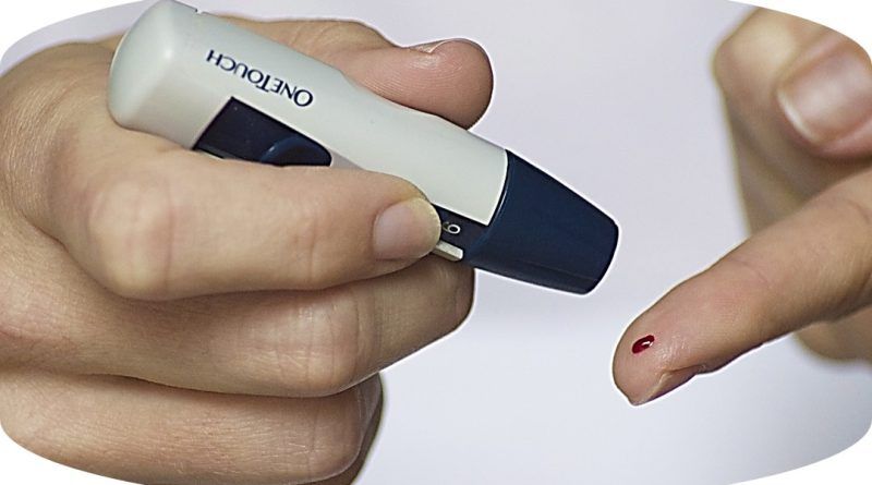 La diabetes y la enfermedad cardiaca a menudo están relacionadas; una persona con diabetes tiene el doble de probabilidades de tener una enfermedad cardiaca o un accidente en el sistema cardiovascular.