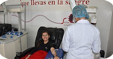 La Cruz Roja Colombiana reciben más de 130.000 donaciones de sangre al año y aporta el 14% de la sangre de todo el país. Por cada paciente que requiera hemocomponentes se necesitan entre 3 y 4 donantes para estabilizarlo.