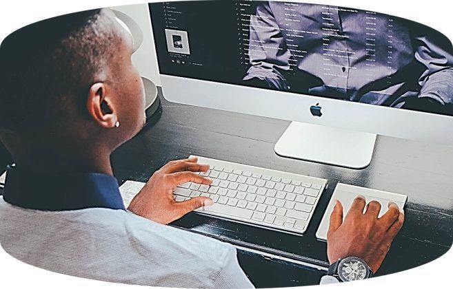 La familia de procesadores Intel&reg; Xeon&reg; de 5&ordf; generaci&oacute;n incorpora aceleraci&oacute;n de inteligencia artificial en cada n&uacute;cleo, logrando avances en el rendimiento general y en IA, mientras reduce el costo total de propiedad (TCO).