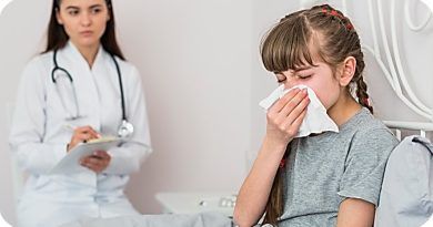 El virus Coxsackie, de la familia de los enterovirus, puede ser fácilmente confundido con la influenza. Comúnmente se le llama el Síndrome de pie-mano-boca, y aparece normalmente antes de los cinco años de vida, pero si la persona no ha generado anticuerpos puede contagiarse, en menor probabilidad, en la adolescencia o la adultez.