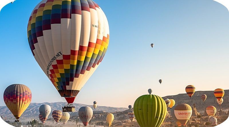 Los viajes y el turismo siguen en alza en América Latina. Según cifras de Statista, el 2023 cerró con una recuperación del 90% a comparación de sus niveles pre pandemia, mientras que la Organización Mundial del Turismo (OIT) prevé que este año América Latina y el Caribe obtengan una recuperación total.