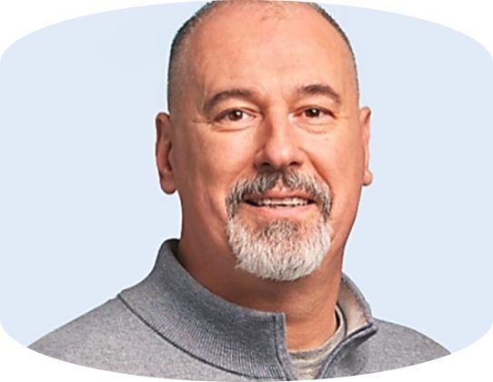 Tanase es responsable de la visión, estrategia, desarrollo y ejecución de la cartera de productos de la Compañía, con el propósito de garantizar que continúe creando y entregando productos, servicios y soluciones que cubran los requerimientos del negocio, impulsen la adopción y el compromiso y transformen las experiencias de los clientes.