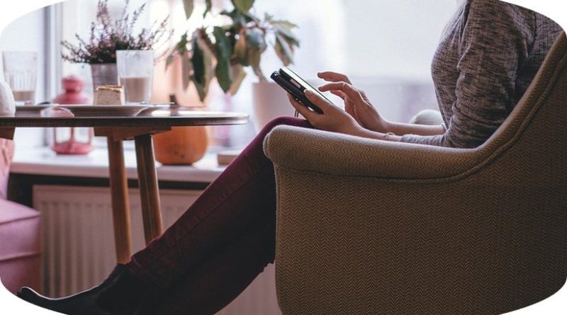 La conectividad a Internet es el pilar fundamental en la actualidad para el desarrollo de múltiples actividades del día a día como estar en contacto, aprender, divertirnos y trabajar.