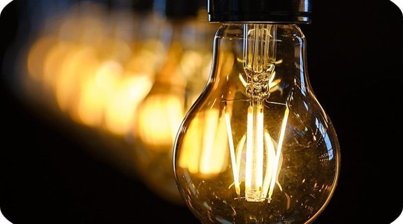 El cambio de un sistema de iluminación tradicional a LED contribuye con la reducción de emisiones de CO2 al ambiente.