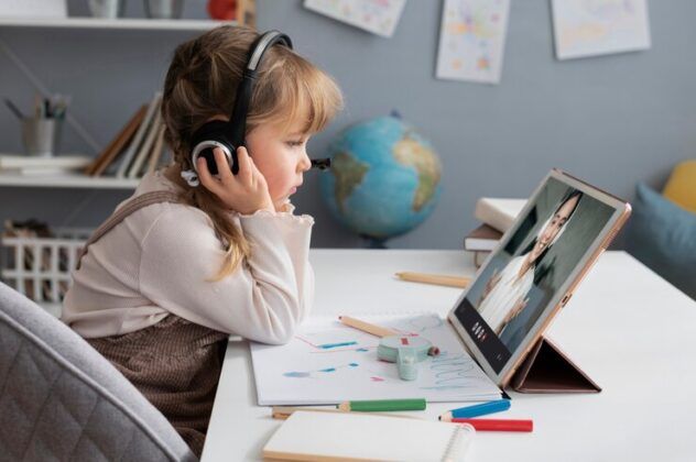 El aprendizaje temprano del inglés es crucial para la competitividad de Colombia. Dominar este idioma desde la infancia abre puertas a oportunidades educativas y laborales globales para los jóvenes colombianos. El aprendizaje temprano del inglés es crucial para la competitividad de Colombia. Dominar este idioma desde la infancia abre puertas a oportunidades educativas y laborales globales para los jóvenes colombianos.