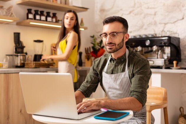 La digitalizaci&oacute;n es esencial para la supervivencia de las pymes en 2025. Conoce las herramientas tecnol&oacute;gicas clave que ayudar&aacute;n a las peque&ntilde;as empresas a crecer y prosperar en un mundo cada vez m&aacute;s digital.