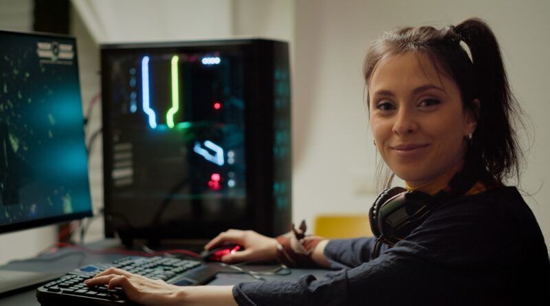 El Día Internacional de la Mujer y la Niña en la Ciencia, vuelve a ser motivo para una reflexión global acerca del compromiso con la equidad de género en STEM, resaltando las barreras que enfrentan las mujeres científicas y la importancia de iniciativas que promueven su talento y liderazgo en el ámbito científico.