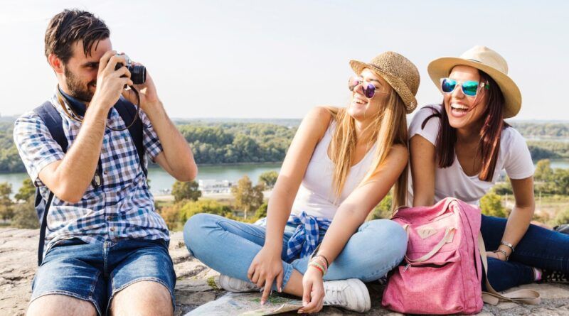La inteligencia artificial está cambiando la atención al cliente en el turismo, optimizando tiempos de respuesta y personalizando la experiencia del viajero, con avances que permiten gestionar consultas y extensos procesos en solo un minuto.