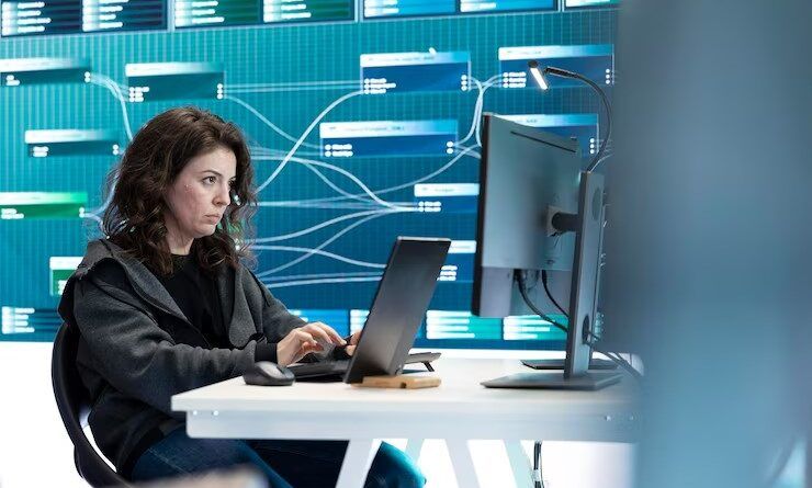 Con base en las experiencias de 2024, en este 2025 las empresas enfrentarán grandes retos relacionados con la madurez tecnológica y la innovación responsable. Expertos analizan y proponen cómo abordar estos desafíos clave para una transformación digital exitosa.